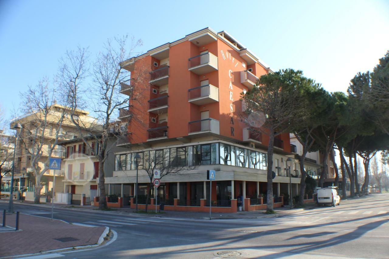 Hotel Caesar Мисано Адриатико Екстериор снимка