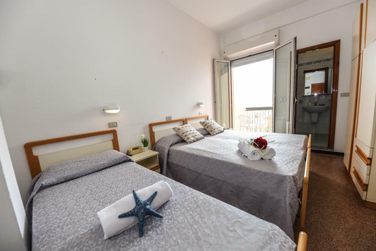 Hotel Caesar Мисано Адриатико Екстериор снимка